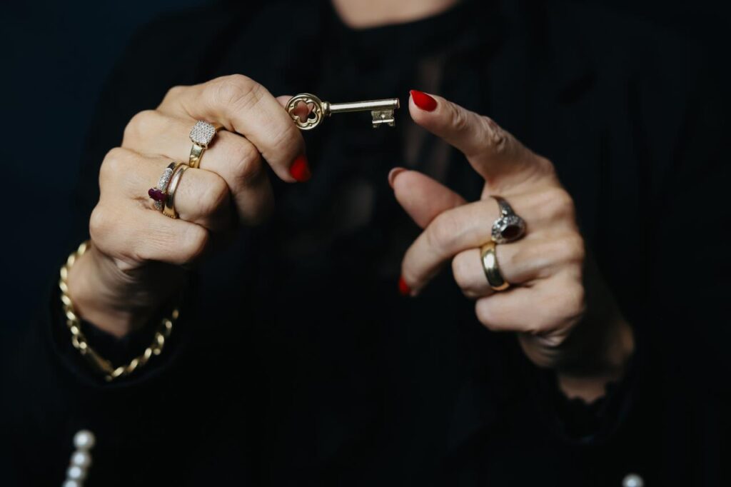 Mastering the First Impression: Your intriguing post title goes here